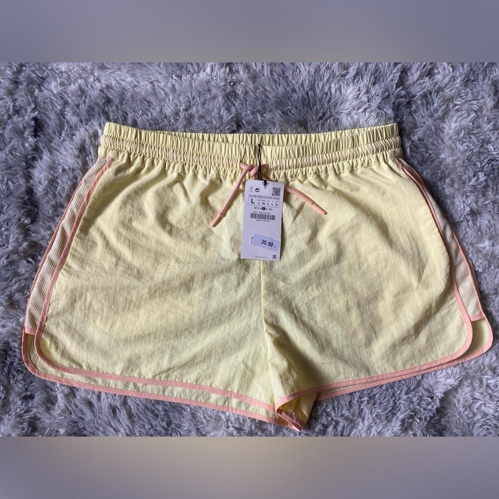 Zara shorts size L